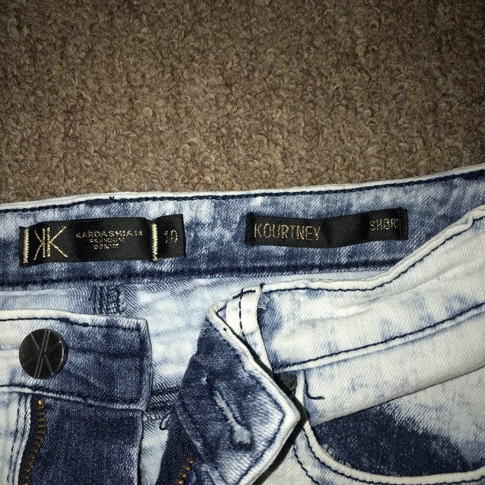 Short mini - Picture 2 of 3